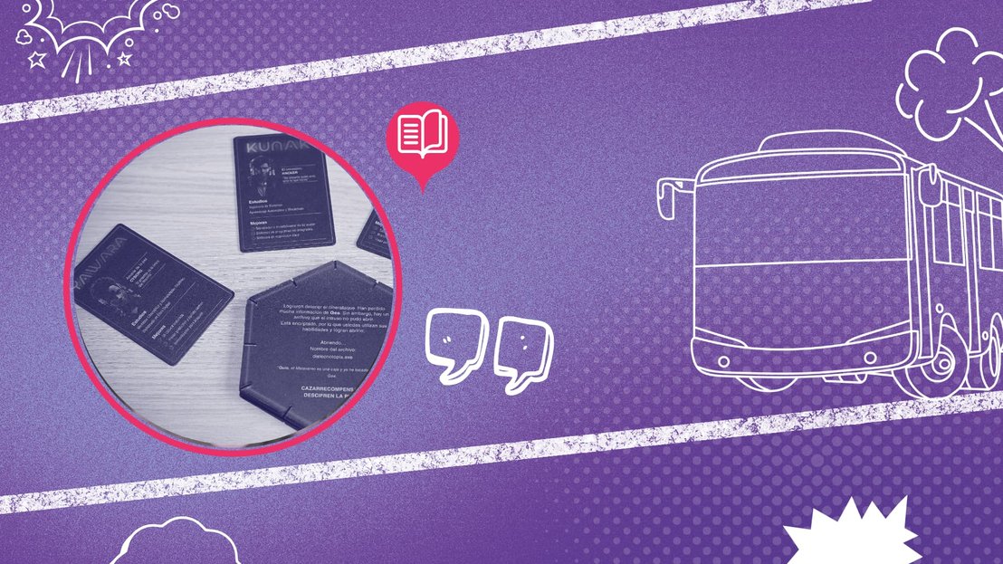 Ilustración de un autobús sobre fondo morado con elementos de estilo cómic. Un recuadro circular muestra cartas de juego con un icono de texto. Tono lúdico y desenfadado.