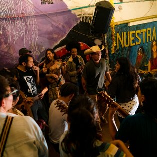 Fandango colectivo en La Casa de la Paz.